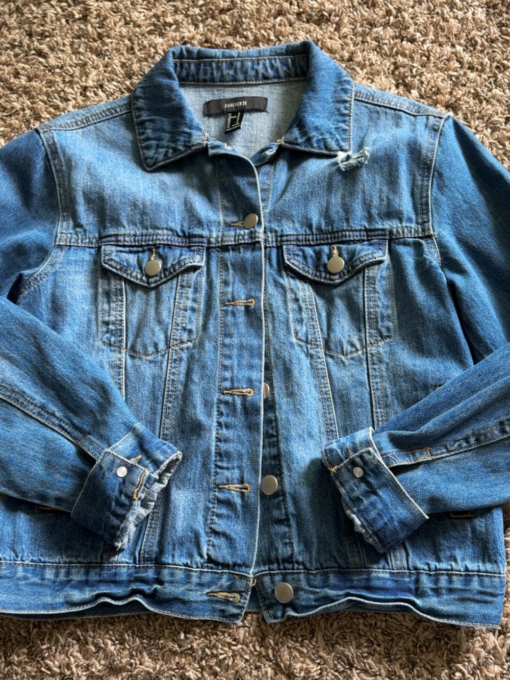 Forever 21 Light Blue Denim Jacket - Classic Trucker Style